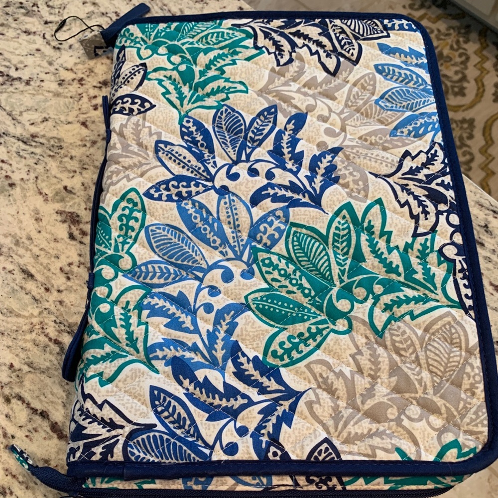 Vera Bradley Hanging Organizer- Santiago